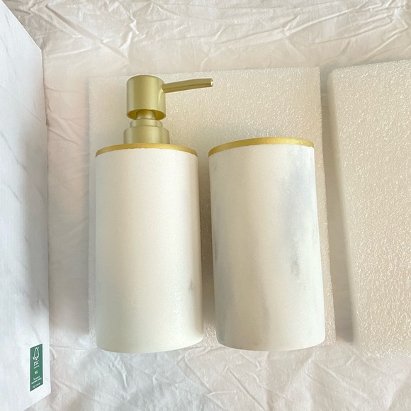 Sunday Citizen Bath Set - Picture 2 of 3